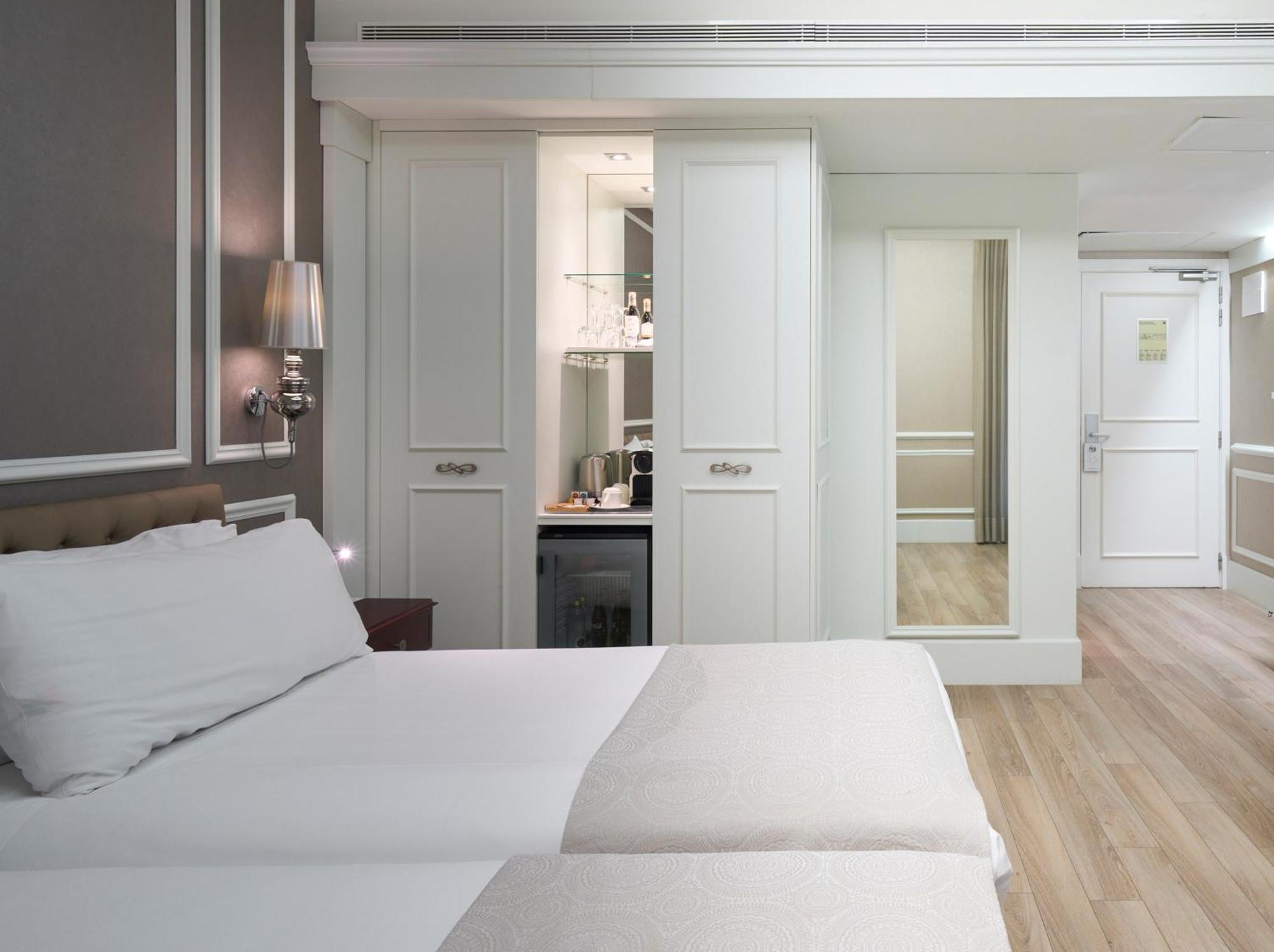 Catalonia Passeig De Gracia 4* Sup Hotel Барселона Стая снимка